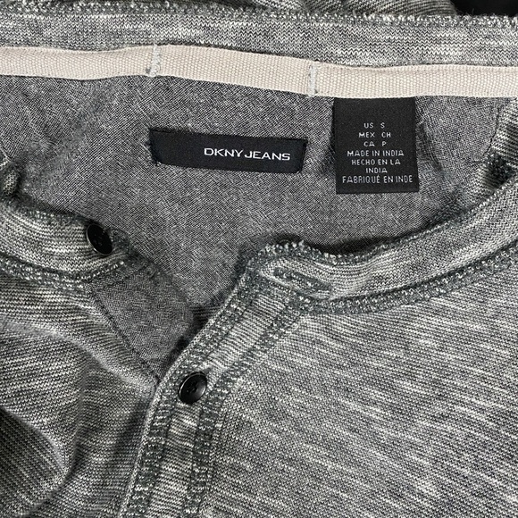 DKNY Jeans Men’s Gray Long Sleeve Henley Size Small - Picture 2 of 9